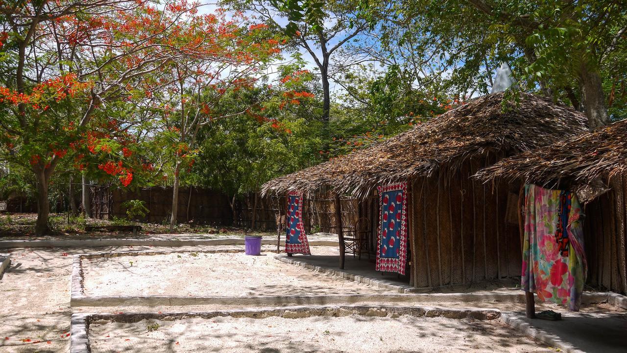 بيت شباب Soul Breeze Backpackers Diani شاطئ دياني المظهر الخارجي الصورة